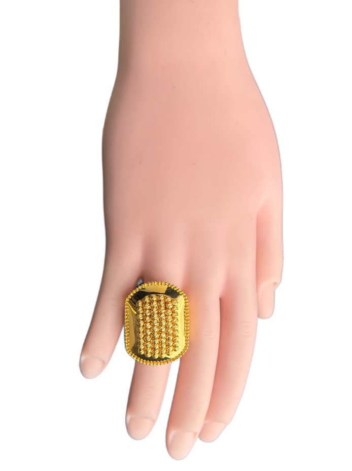 21K Gold Ring 9.25g