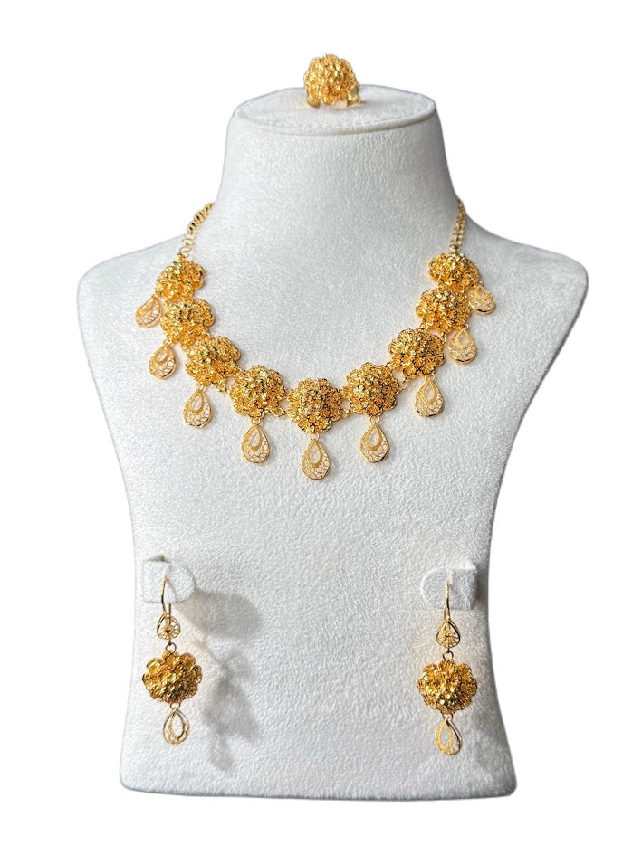22K Gold Necklace & Ring & Earrings 43.58g