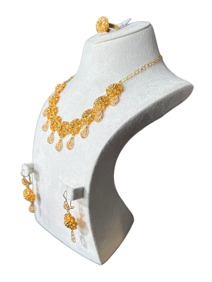 22K Gold Necklace & Ring & Earrings 43.58g