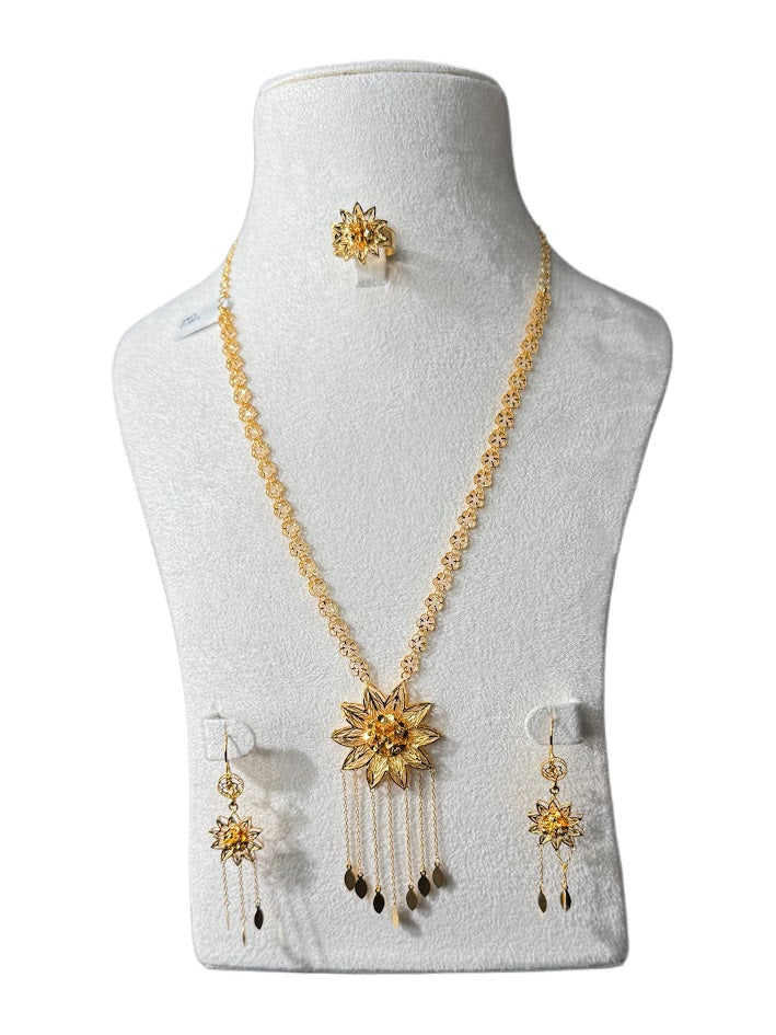 22K Gold Necklace & Ring & Earrings 27.58g