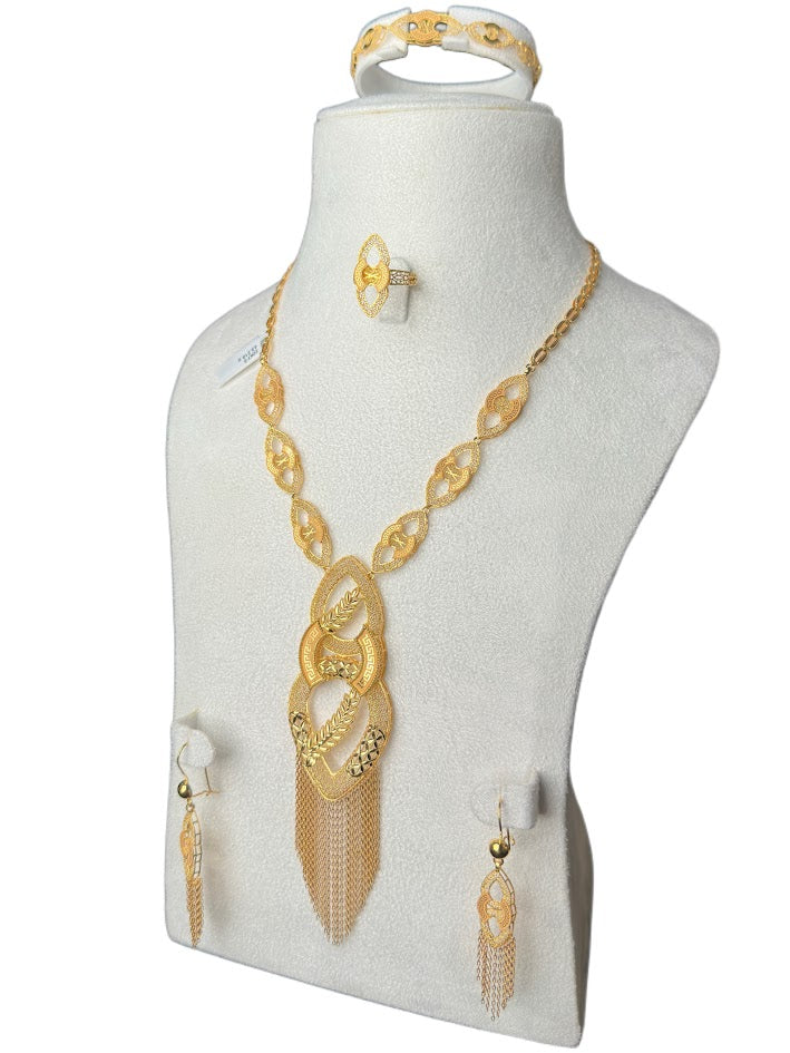 22K Gold Necklace & Ring & Earrings 43.21g