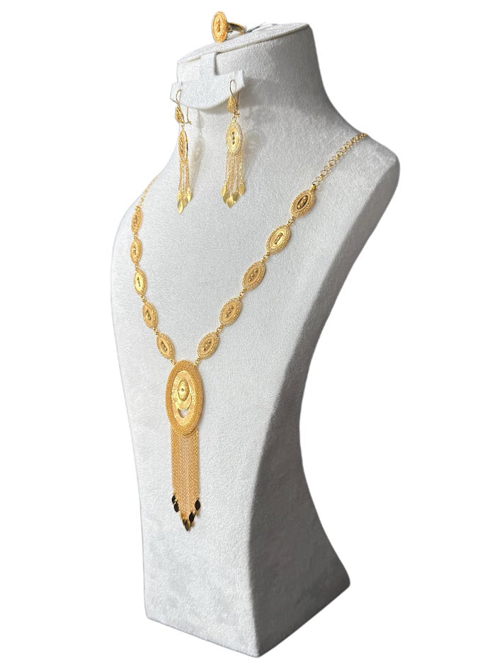 22K Gold Necklace & Ring & Earrings 37.09g