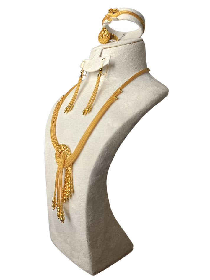 22K Gold Necklace & Ring & Earrings 47.78g