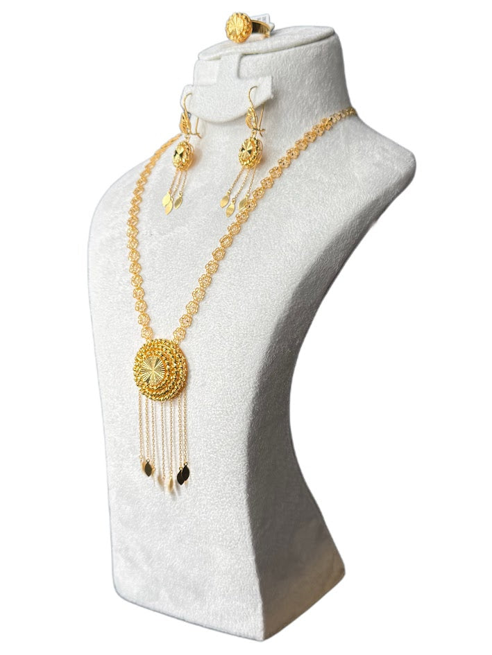 22K Gold Necklace & Ring & Earrings 30.4g