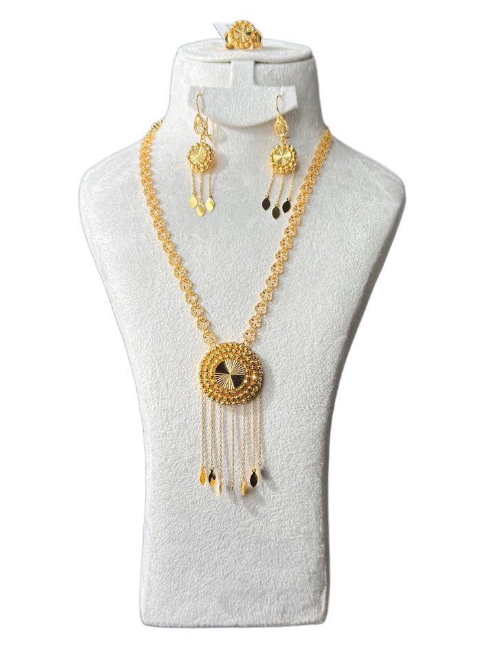 22K Gold Necklace & Ring & Earrings 30.4g