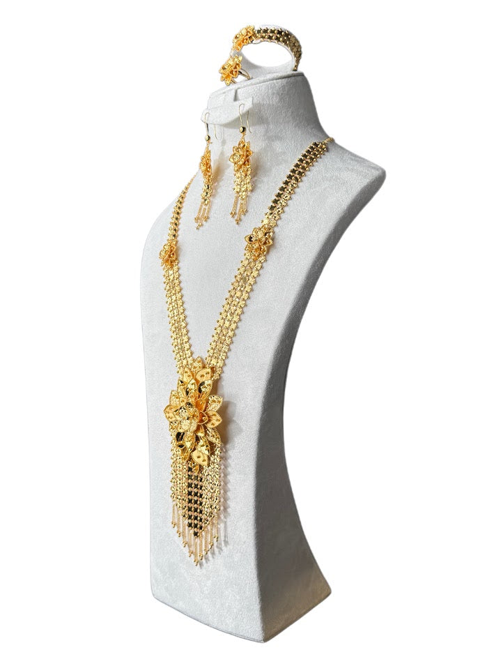 21K Gold Necklace & Ring & Earrings 119.21g