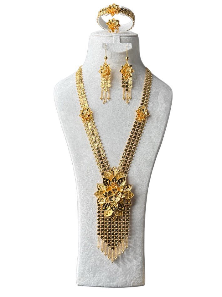 21K Gold Necklace & Ring & Earrings 119.21g