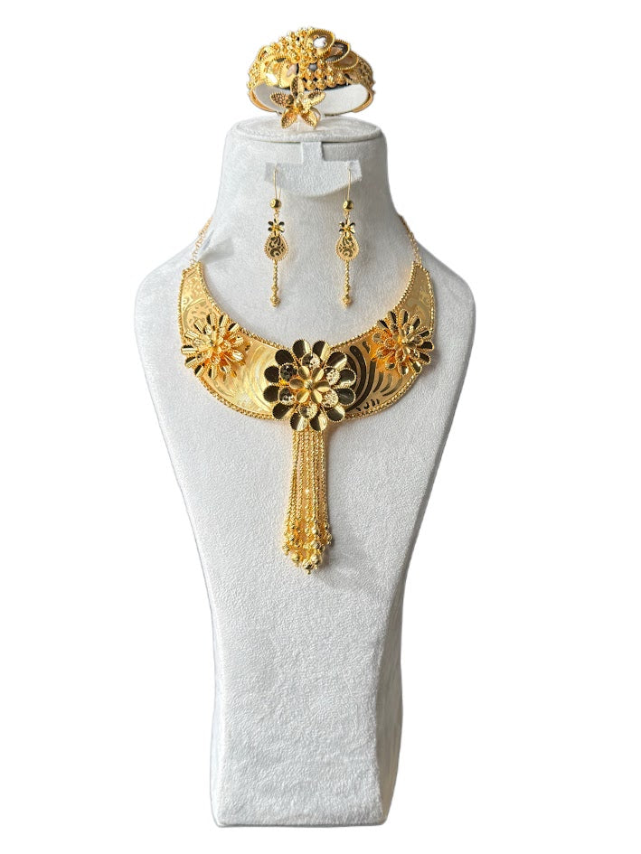 21K Gold Necklace & Ring & Earrings 124.97g