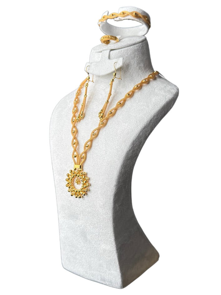 21K Gold Necklace & Ring & Earrings, Bracelet 34.73g