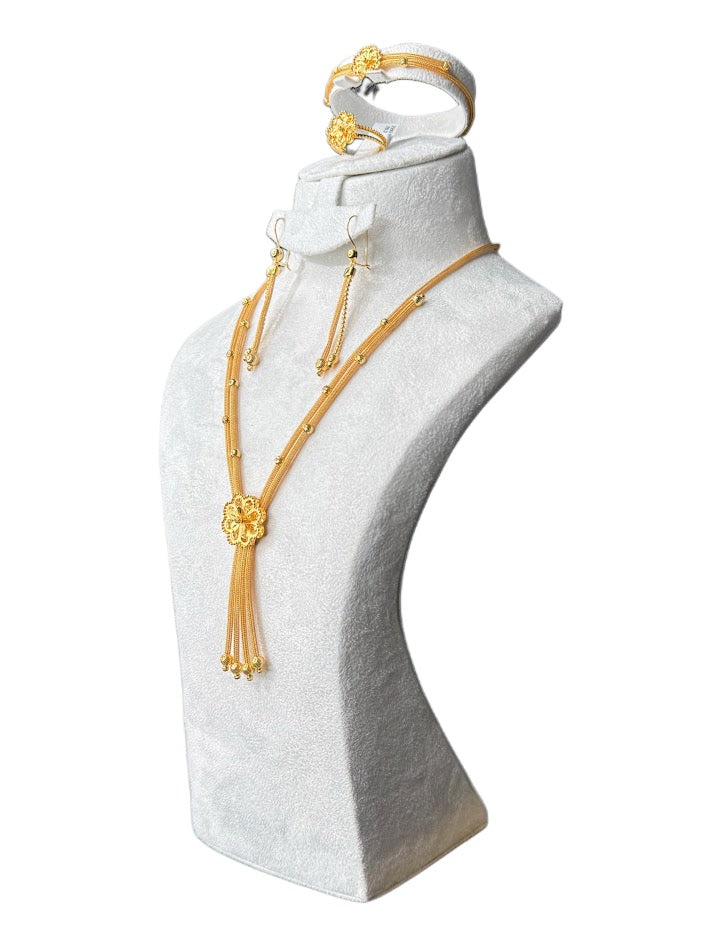 22K Gold Necklace & Ring & Earrings 28.39g