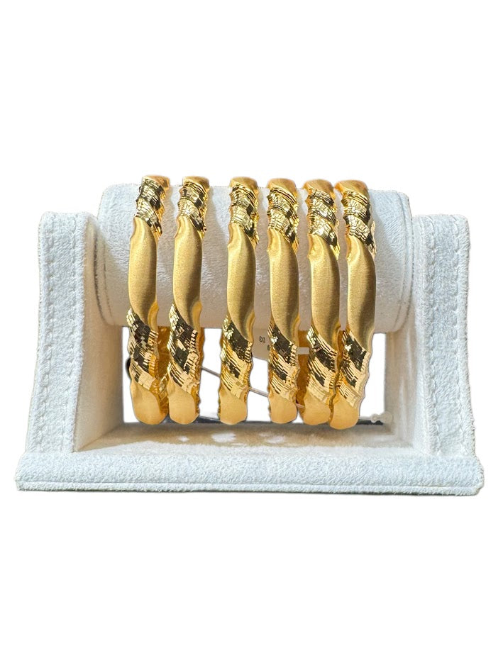 22K Gold Bangle 85.35g