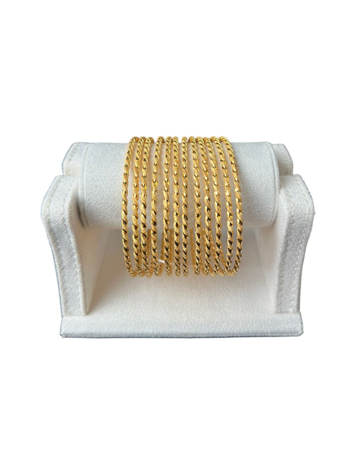 22K Gold Bangle 69.74g