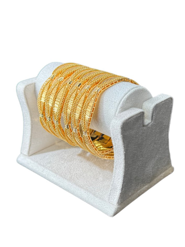 22K Gold Bangle 87.35g