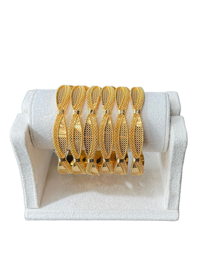 22K Gold Bangle 87.35g