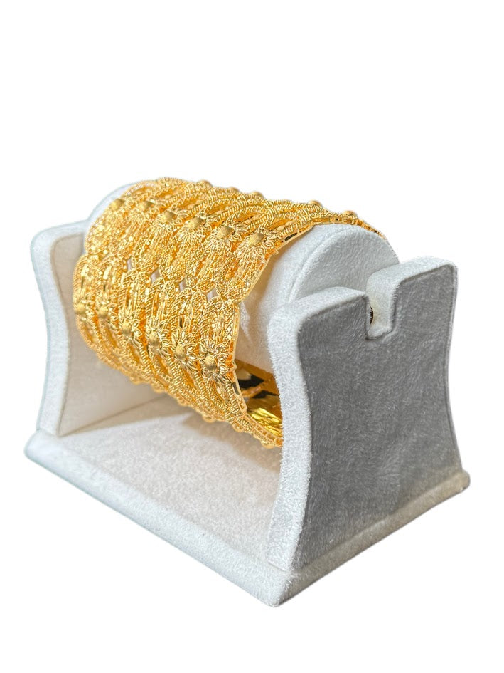 22K Gold Bangle 93.7g