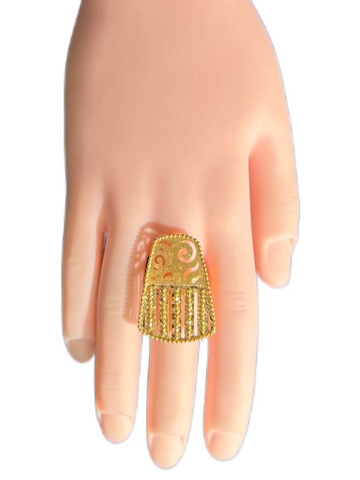 21K Gold Ring 4.64g