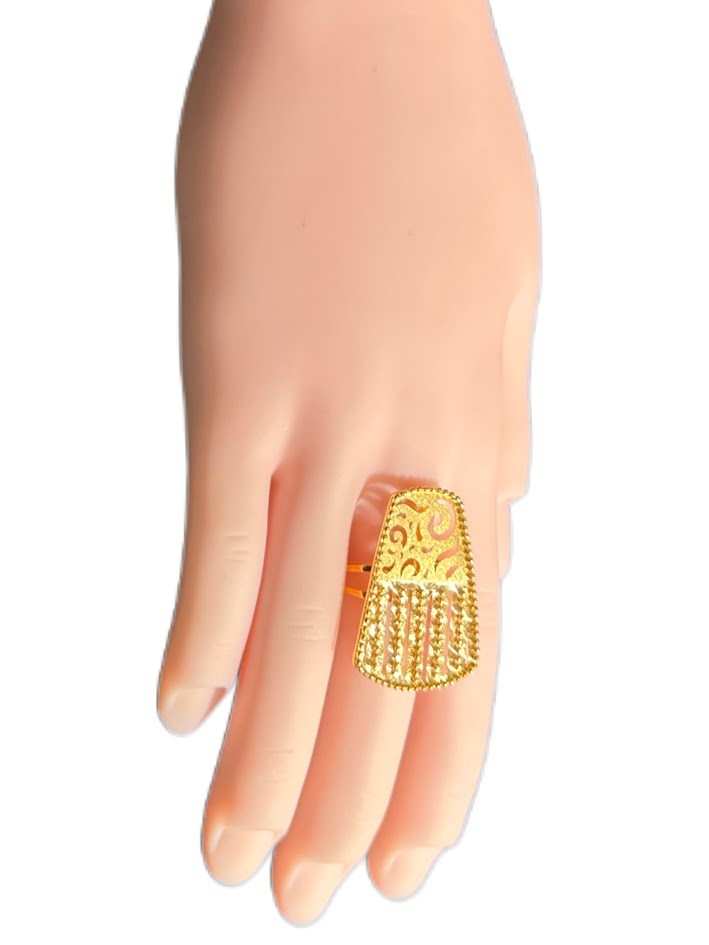 21K Gold Ring 4.64g