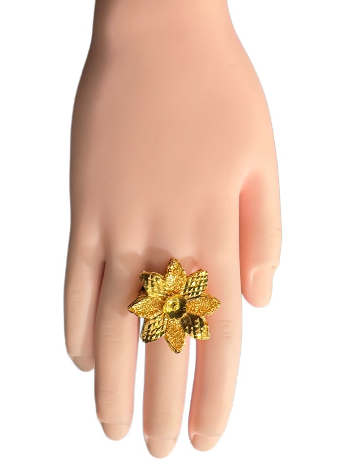 22K Gold Ring 5.86g