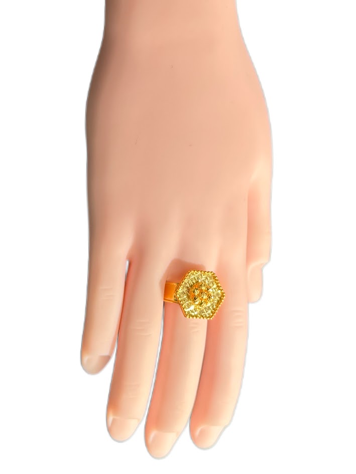 22K Gold Ring 3.63g