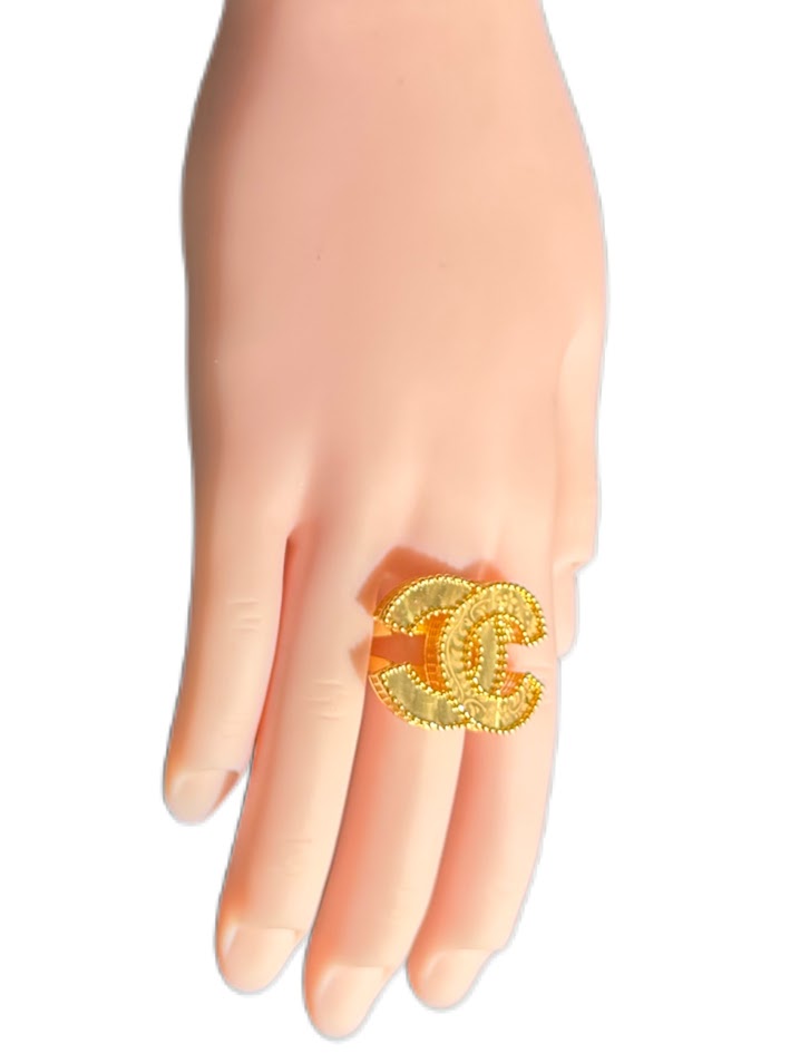 21K Gold Ring 7.04g