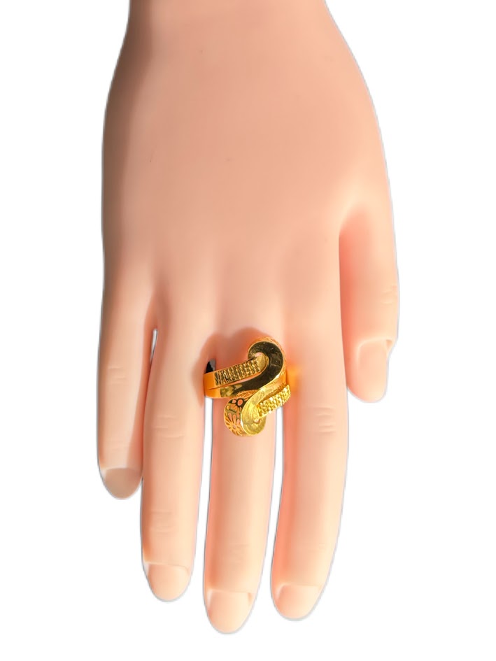 21K Gold Ring 3.18g
