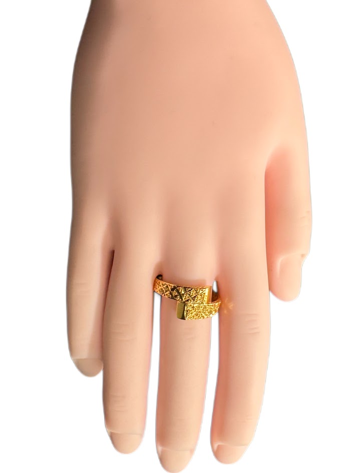 21K Gold Ring 2.34g