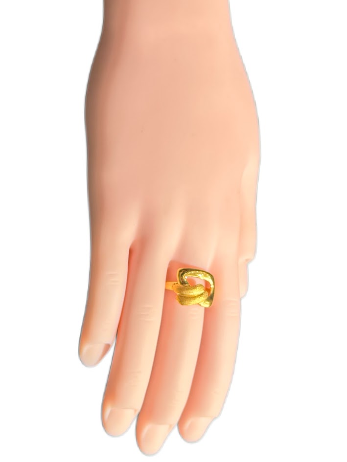 22K Gold Ring 2.93g