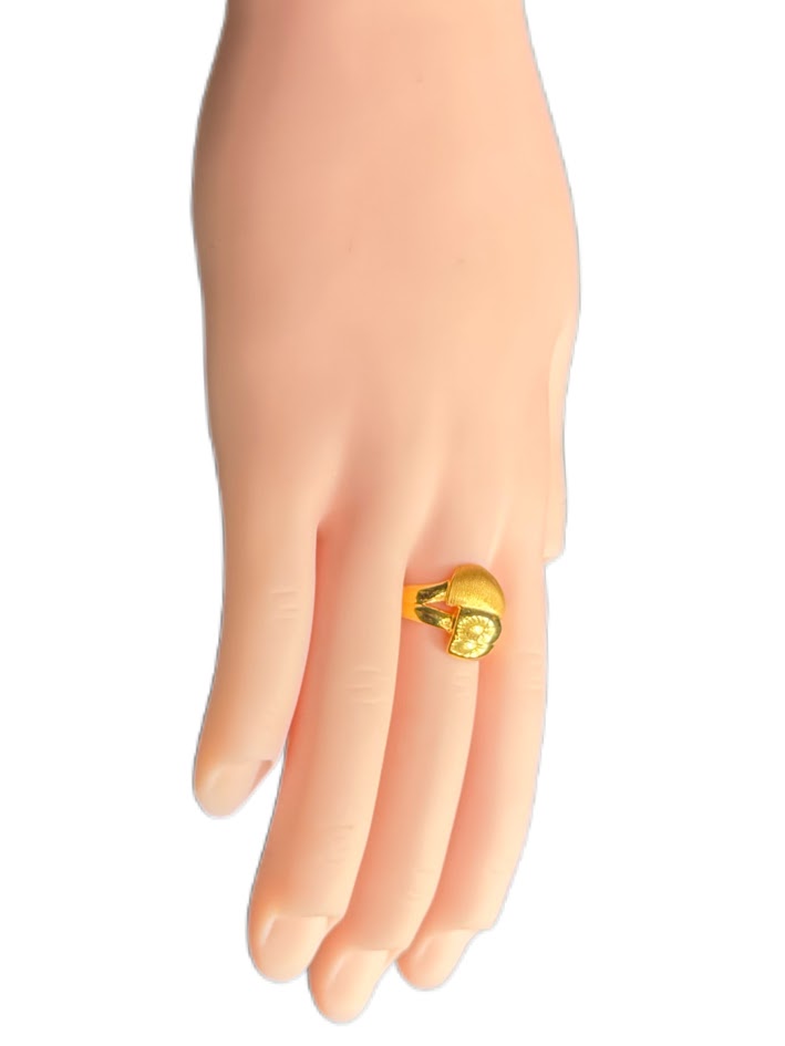 22K Gold Ring 2.76g