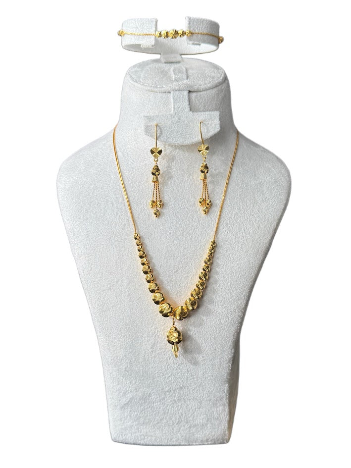 22K Gold Necklace & Bracelet& Earrings 26.03g