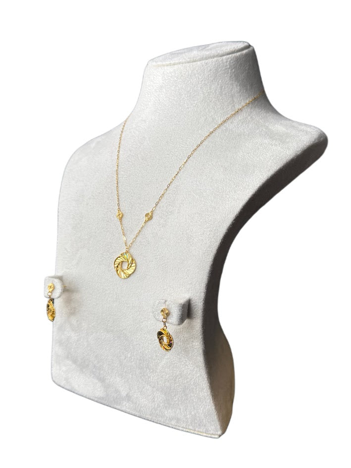 22K Gold Necklace & Earrings 8.18g