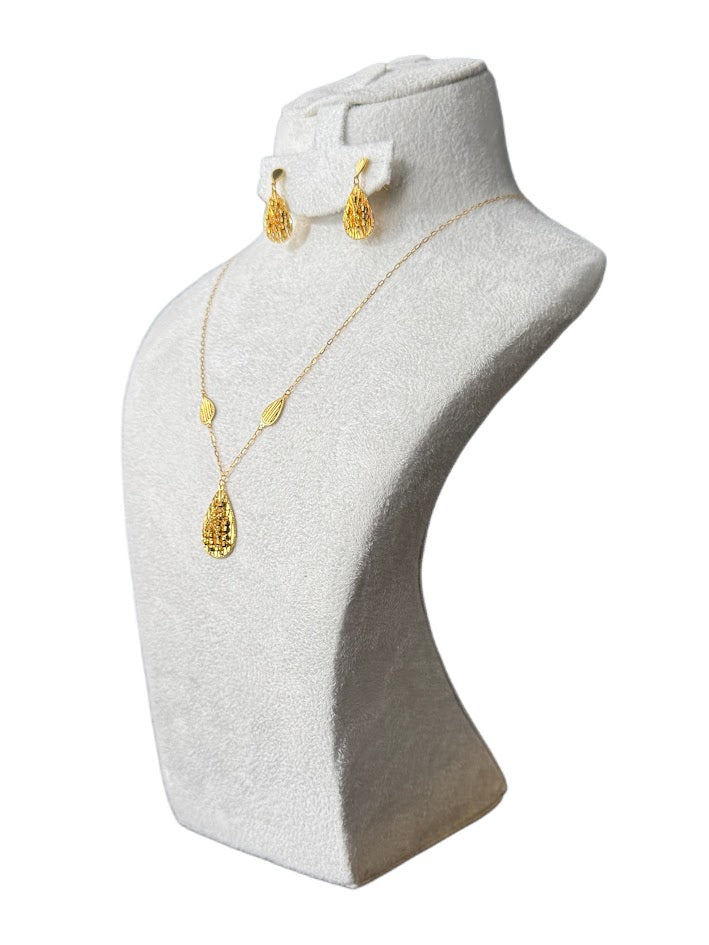 22K Gold Necklace & Earrings 9.45g