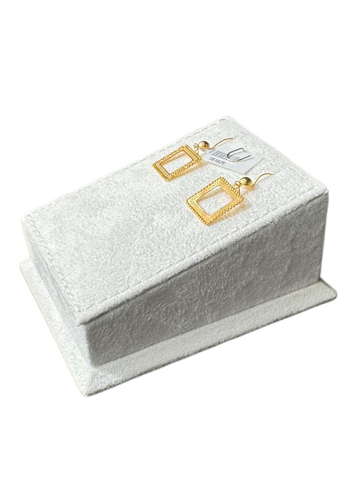 21K Gold Earrings 2.68g