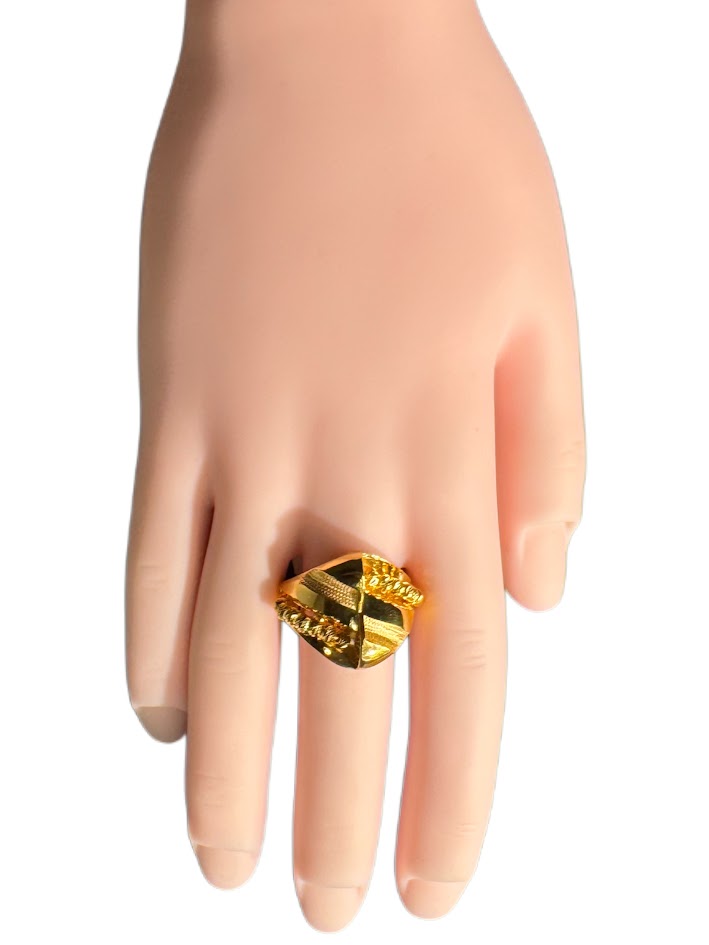 21K Gold Ring 6.15g