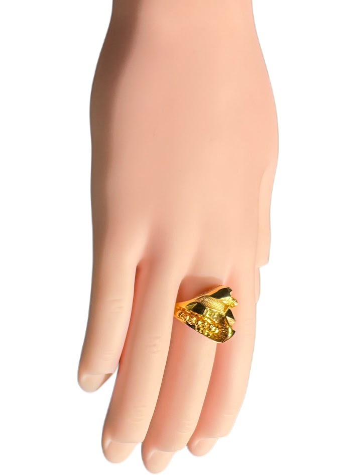 21K Gold Ring 6.15g