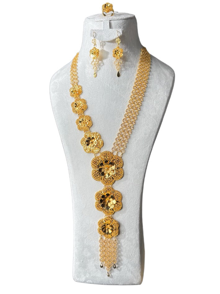22K Gold Necklace & Ring & Earrings 111.93g