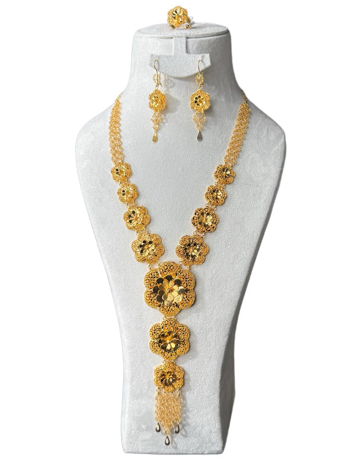 22K Gold Necklace & Ring & Earrings 81.36g