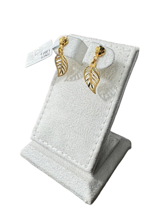 22K Gold Earrings 1.85g