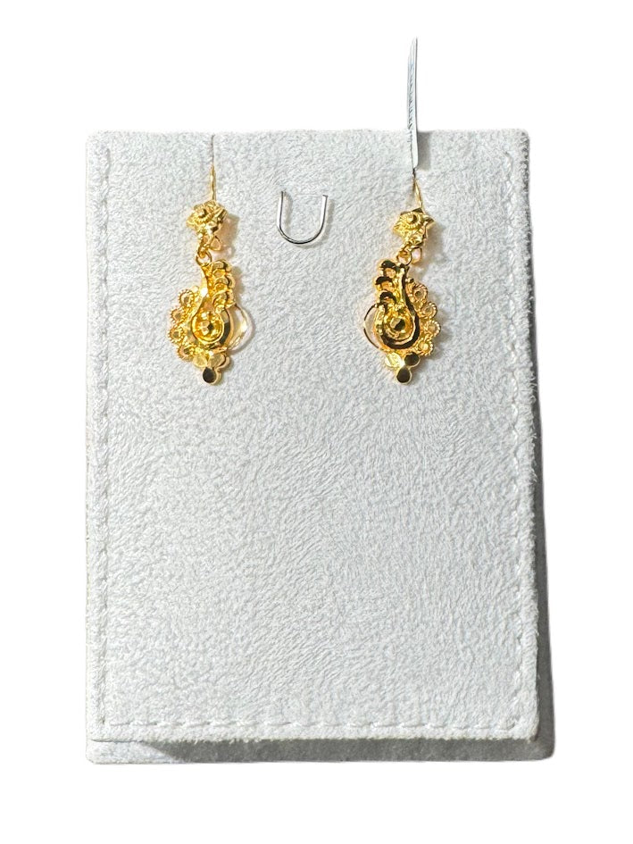 22K Gold Earrings 3.24g