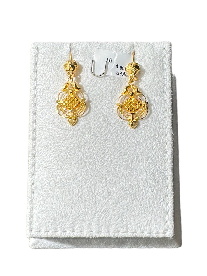 22K Gold Earrings 4.13g