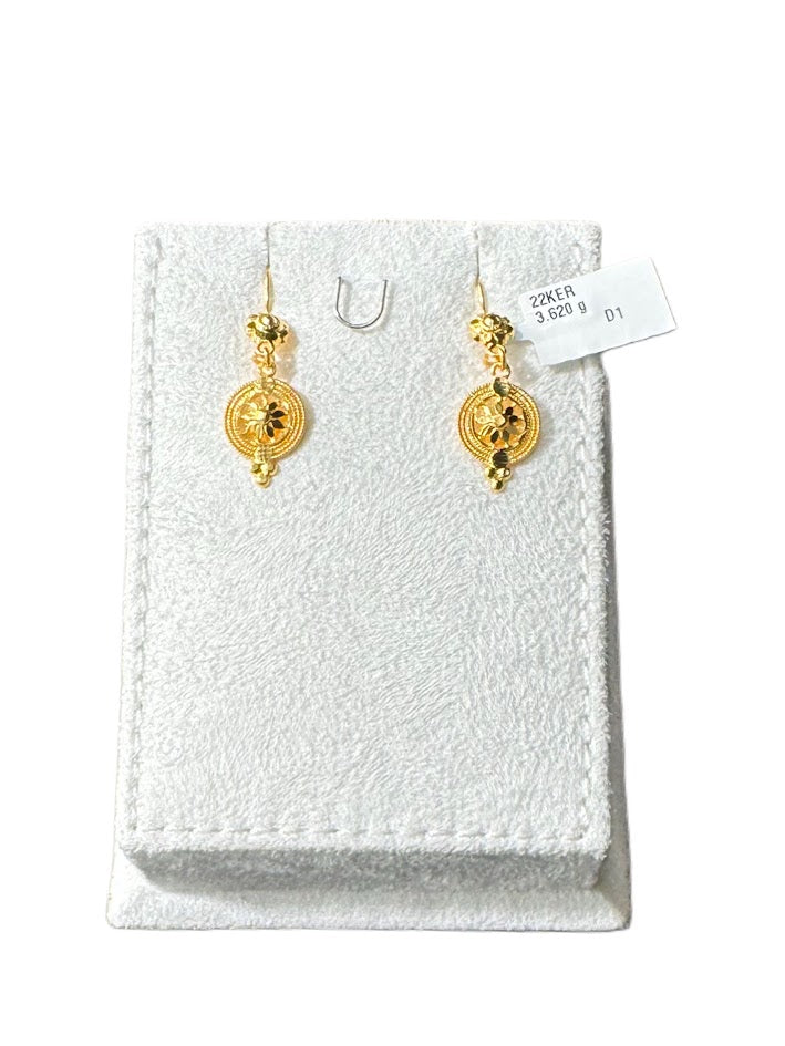 22K Gold Earrings 3.62g
