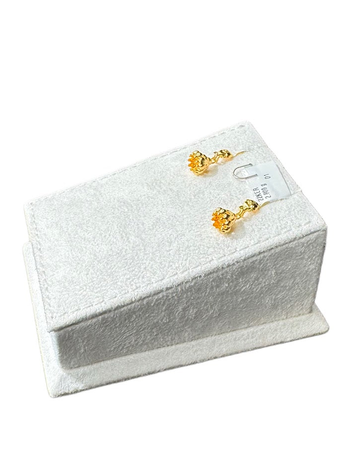 22K Gold Earrings 2.8g