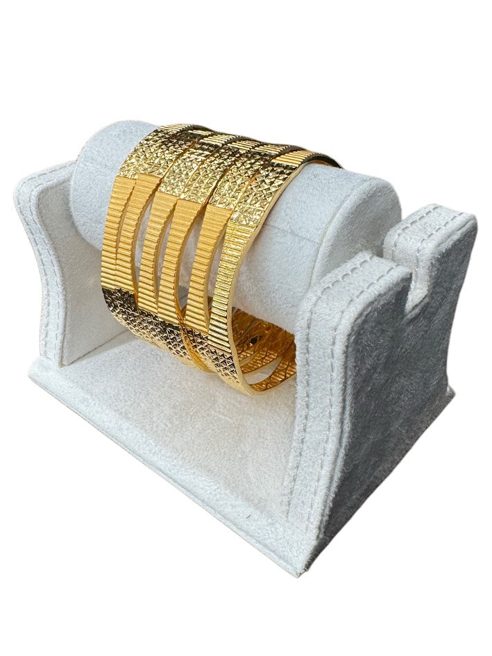 21K Gold Bangle 77.62g