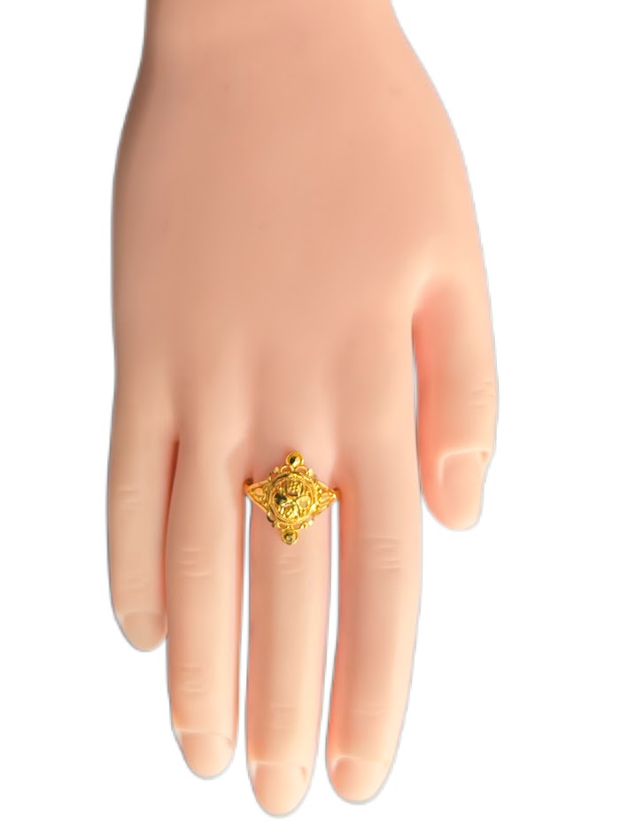 22K Gold Ring 2.32g