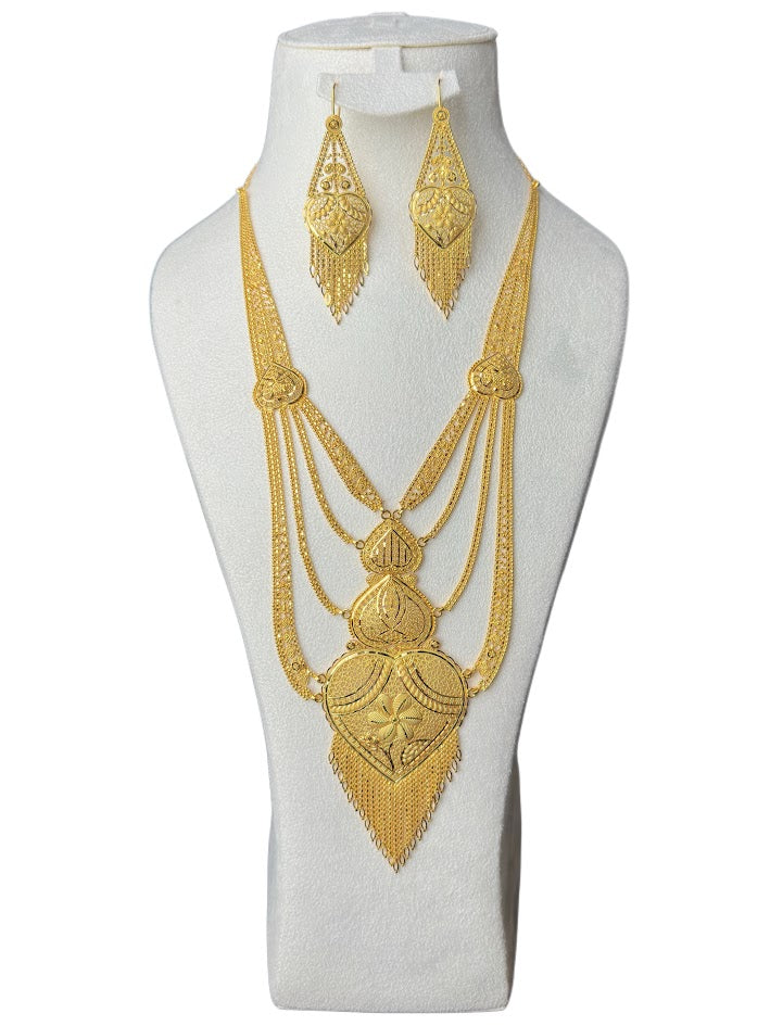 22K Gold Necklace & Ring & Earrings 117.08g