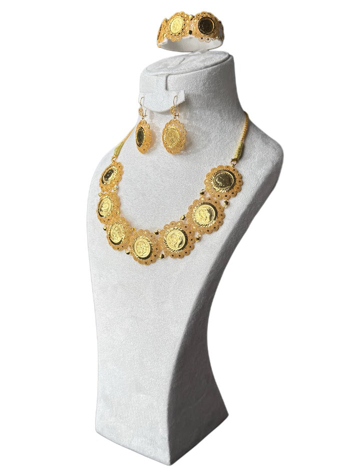 22K Gold Necklace & Bracelet & Earrings 88.67g