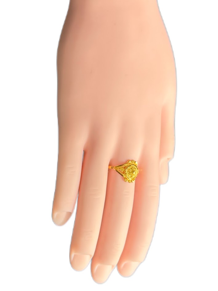 22K Gold Ring 2.38g