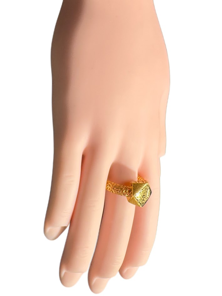21K Gold Ring 2.84g