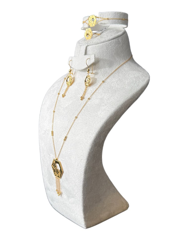 21K Gold Necklace & Ring & Earrings, Bracelet 12.26g