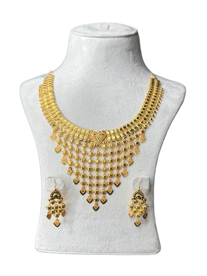 22K Gold Necklace & Ring & Earrings 25.22g