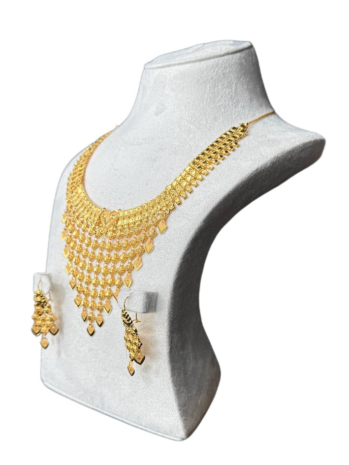 22K Gold Necklace & Ring & Earrings 25.22g
